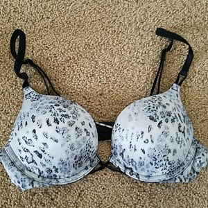Victoria's secret bombshell bra